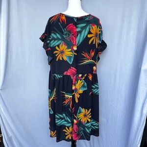 Tropical Leaf Print Dress - Plus Size 2X